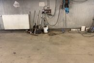 Sörnäinen lähelllä Kurvia varasto 15 m2 ja iso autohallipaikka vierekkäin